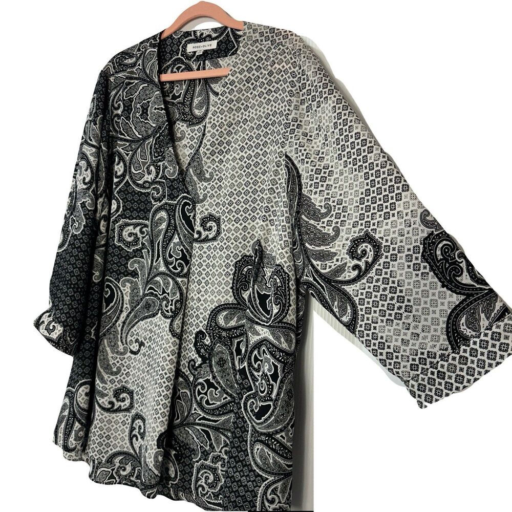 Rose + Olive Women’s Blouse Size 2X Top Paisley  Print 3/4 Sleeve Front Pleat
